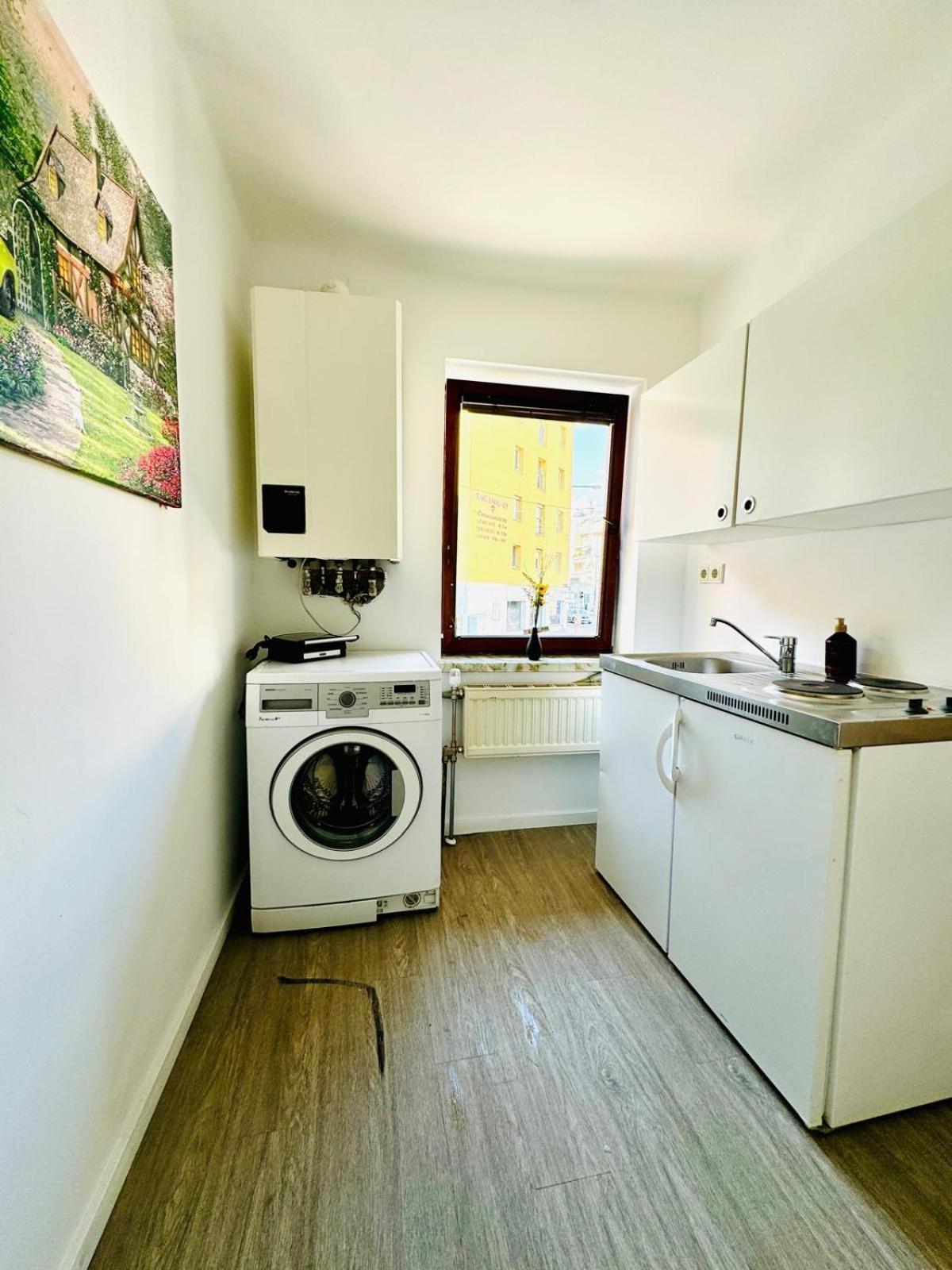 Very Spacious For Up To 7p With Great Location Wien