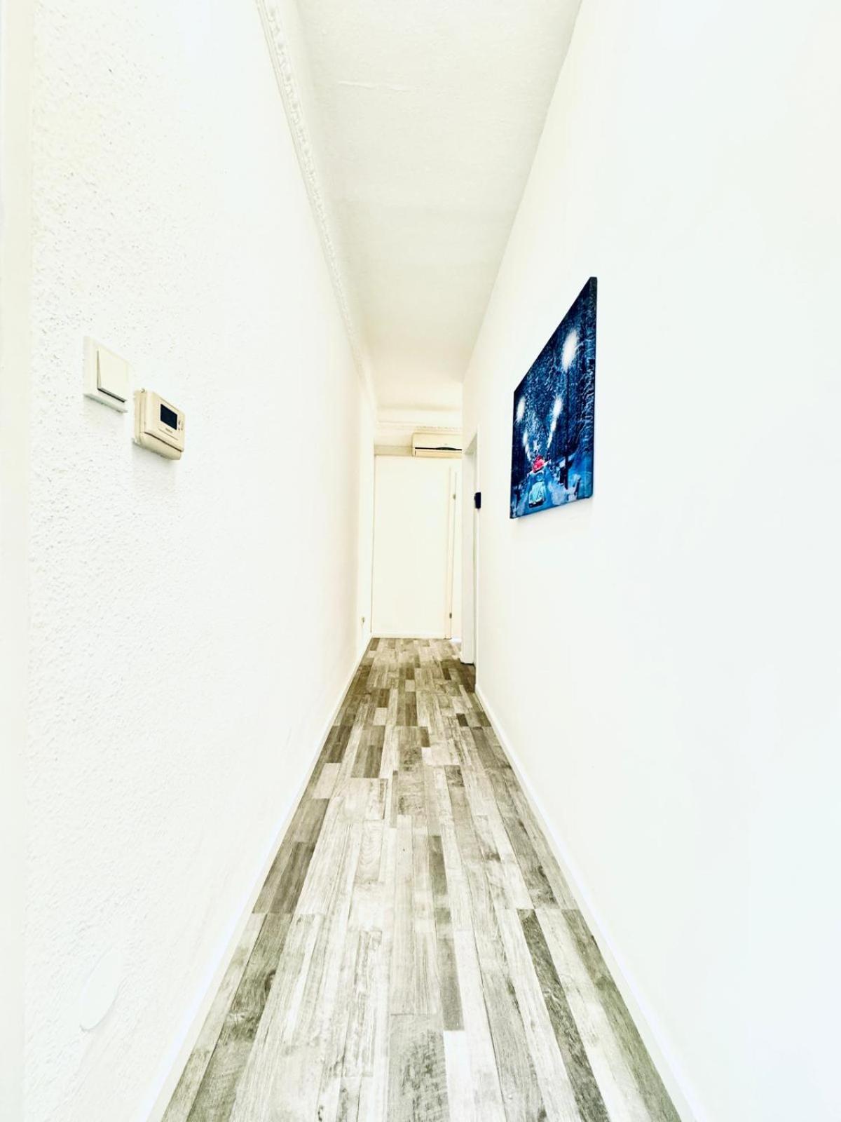 Very Spacious For Up To 7p With Great Location Wien